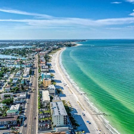 Sunset Beach Suites At Madeira Beach! Pet Friendly With Summer Breezes! - Suite 6 St. Pete Beach Zewnętrze zdjęcie