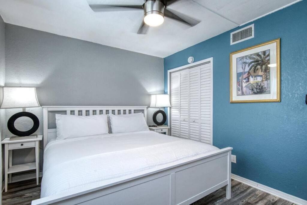 Sunset Beach Suites At Madeira Beach! Pet Friendly With Summer Breezes! - Suite 6 St. Pete Beach Zewnętrze zdjęcie