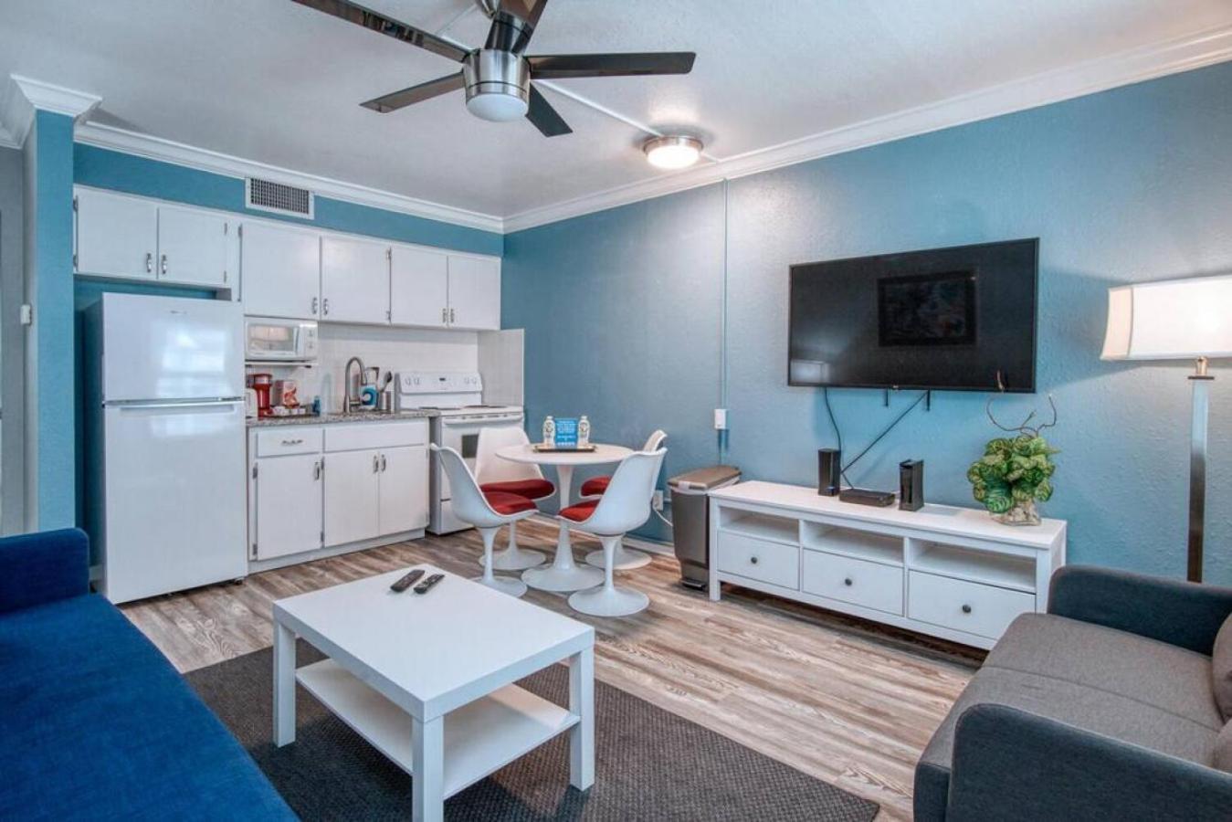 Sunset Beach Suites At Madeira Beach! Pet Friendly With Summer Breezes! - Suite 6 St. Pete Beach Zewnętrze zdjęcie